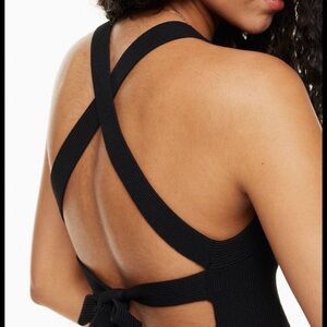 Aritzia Wilfred Cayenne Knit Crop Top